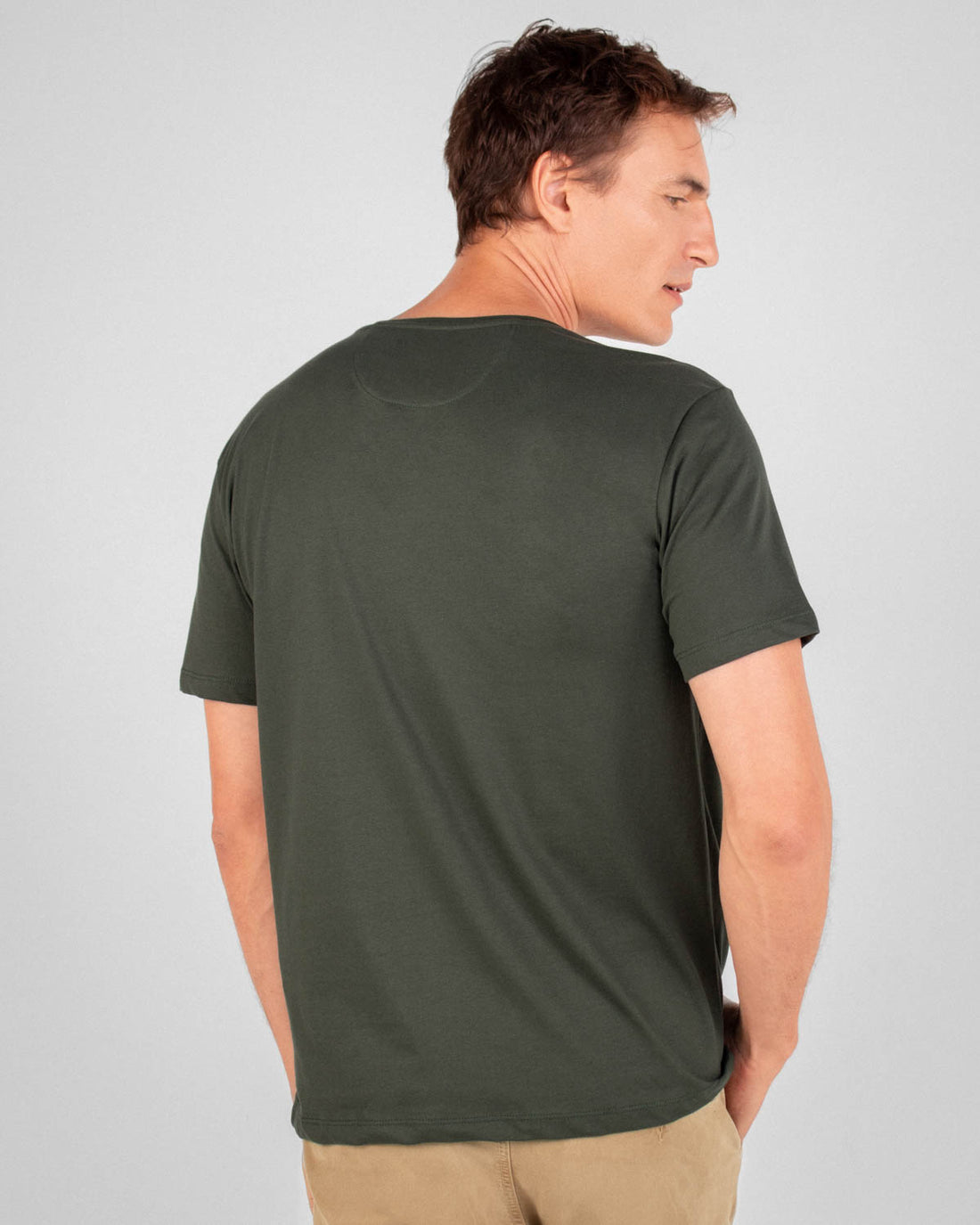 Camiseta verde militar en algodón pima fit ajustado para hombre