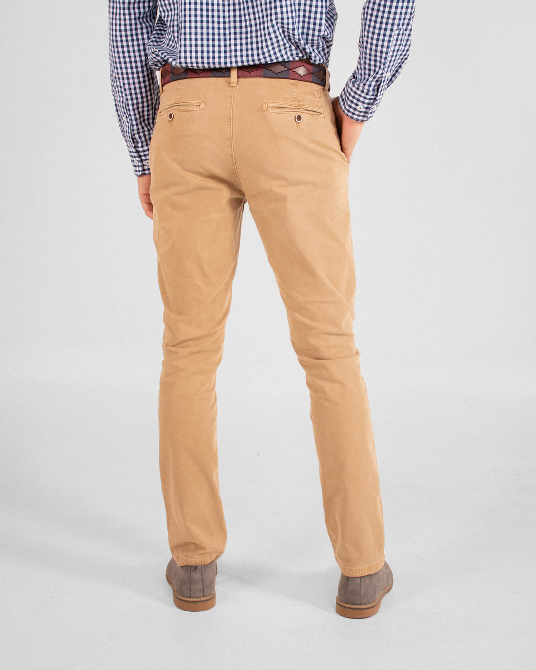 Pantalón chino en drill khaki para hombre