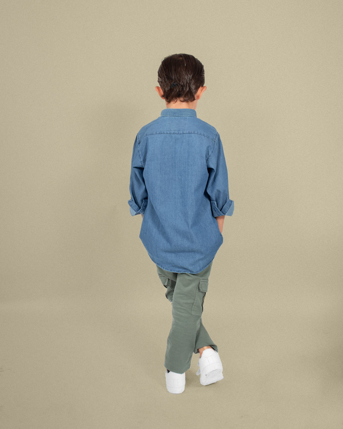 Camisa chambray azul claro en algodón para niño
